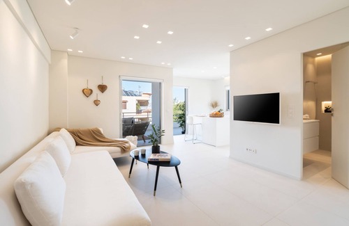 Varkiza Apartamento | 2BD Boho Sea View Apartment by The Olon