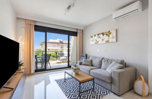 Pilar de la Horadada Apartamento | 2BD Coastal Gem with Pool & Terrace - Torre de la Horadada