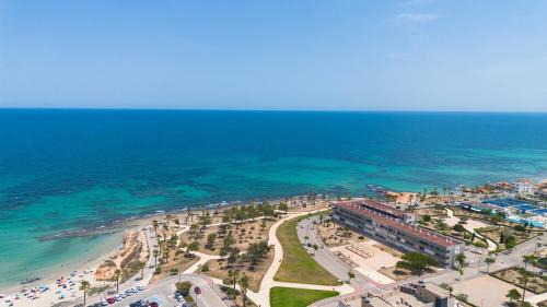 Pilar de la Horadada Apartamento | 2BD Coastal Gem with Pool & Terrace - Torre de la Horadada