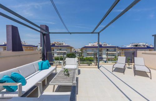 Pilar de la Horadada Apartamento | 2BD Coastal Gem with Pool & Terrace - Torre de la Horadada