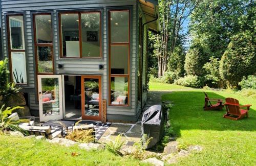 West Vancouver Casa | 2BD Guest Suite Sleeps 6 Near Downtown & Beach