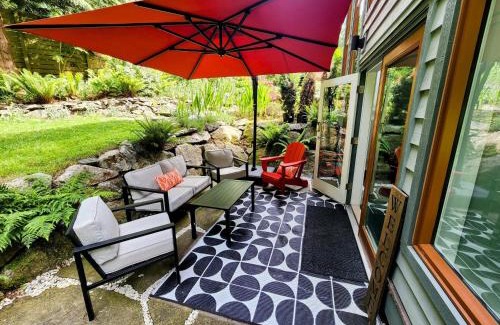 West Vancouver Casa | 2BD Guest Suite Sleeps 6 Near Downtown & Beach