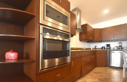 Centro Condominio | 2BD Luxury Oceanview Condo with Private Pool