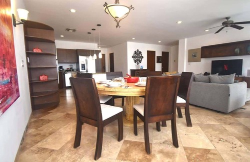 Centro Condominio | 2BD Luxury Oceanview Condo with Private Pool