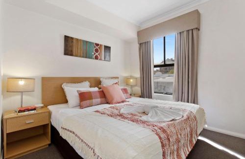 Northbridge Apartamento | 2BDR 1BTH - James Street Magic
