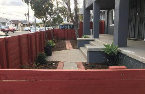 Harbor Apartamento | 2bed 1bath close to downtown LB, LA and OC.