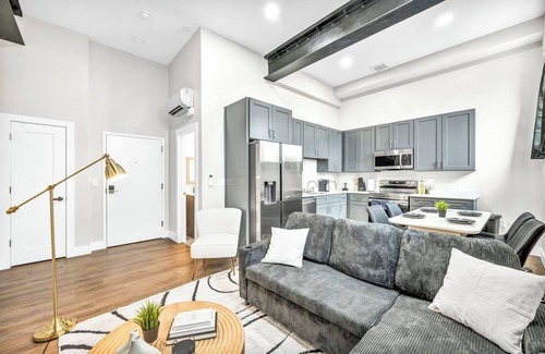 Cleveland Apartamento | 2Bed 1Bath Free Parking 10 Min to DT Gym