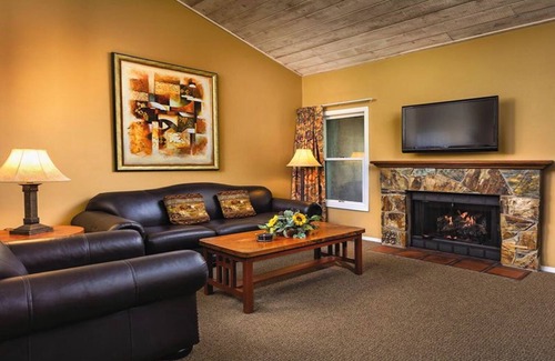 Flagstaff Complejo | 2BD/2BTH - Mountain Views in Flagstaff! Complete w/Golf, Pools, and More!