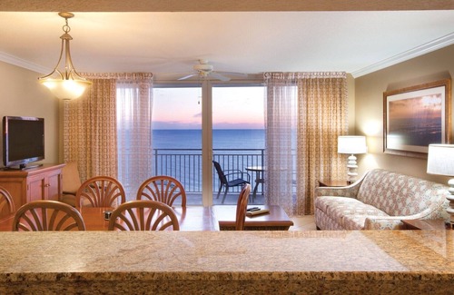 Panama City Beach Complejo | 2Bed/2Bath Room in Paradise! Guaranteed Beach View from Balcony!