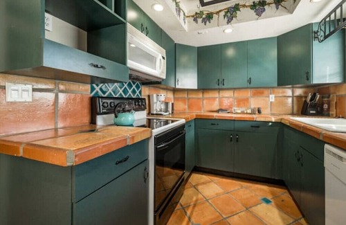Parrot Cove Casa | 2Bed/2Bath Villa by Golf Course