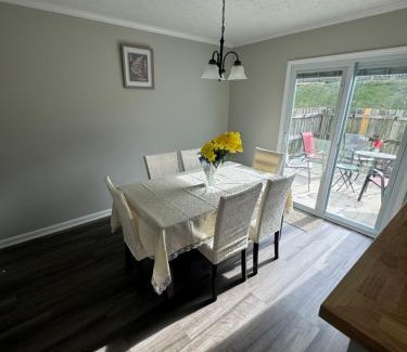 Greensboro Apartamento | 2bed 3bath private and close to everything !