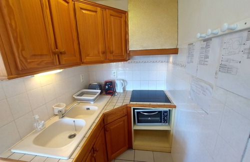 Latour-Bas-Elne Apartamento | 2bed large garden 6pers wifi parking 66m2 ok pets vacation vouchers 2km sea