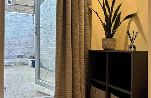 Golborne Apartamento | 2Bed - Private Patio -3min to Westbourne Park Tube