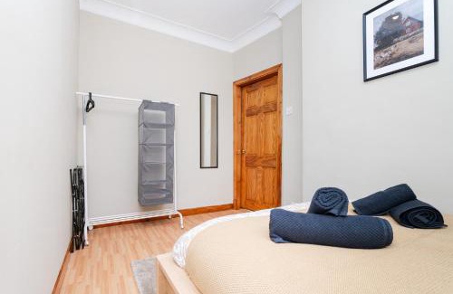 Grangemouth Apartamento | 2Bed Upper Cottage Flat-On Street Parking