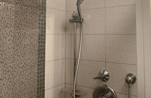 Sheepshead Bay Apartamento | 2Bedroom 1+1/2 Bath Private Backyard