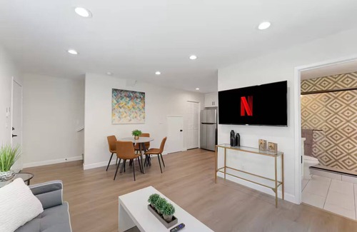 Monrovia Casa | 2Bedroom/1Bath/Safe/DTLA / Pasadena / Hollywood