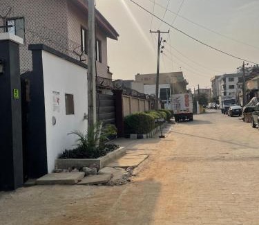 Oshodi-Isolo Apartamento | 2bedroom Apartment 3min to airport
