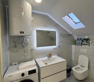 Kamez Apartamento | 2Bedroom Apartment,free parking 06