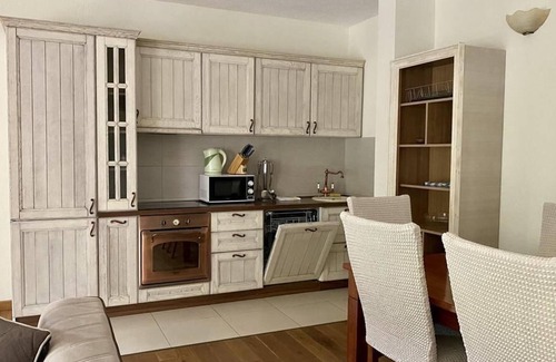 Rezevici Apartamento | 2bedroom Apt #2 w/shared pool @Pietra Mare Apts