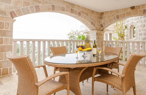 Rezevici Apartamento | 2bedroom Apt #3 w/shared pool @Pietra Mare Apts