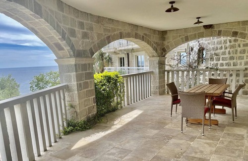 Rezevici Apartamento | 2bedroom Apt #3 w/shared pool @Pietra Mare Apts