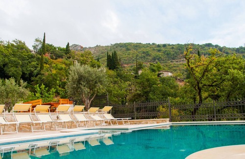 Rezevici Apartamento | 2bedroom Apt #4 w/shared pool@Pietra Mare Apts