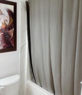 Southeast Calgary Apartamento | 2bedrooms, 1bath, two beds, new basement in Mahogany