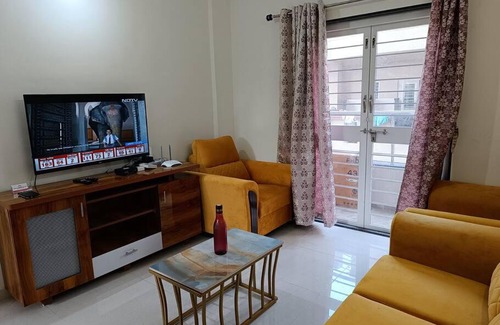 Bavdhan Apartamento | 2BHK AC Service Apartment 102 Bhugaon