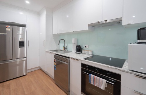 Lota Casa | L143down Relaxation 2BR/1BA House w Parking near Beach