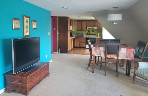 Waterloo Apartamento | 2br 1ba, 3rd floor apt, near dwtn Waterloo, Adults only
