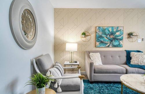 Charlotte Apartamento | 2BR 1BA Duplex House King Beds Great for Small Groups Close to All Uptown Charlotte attractions