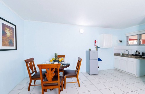 Boegoeroei Apartamento | 2BR 1BA Ground Level in the Heart of Aruba ~ Pool