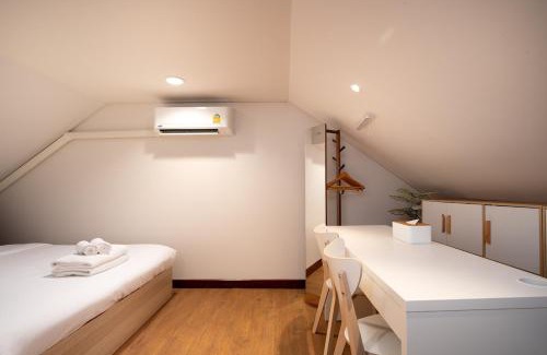 Chakkrawat Apartamento | 2BR 1BA Home In Yaowarat 5 Min MRT Nivas Wanit ECO