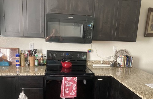 Greeley Casa | 2BR+2.5Bath+2Car Garage-Pets ok!