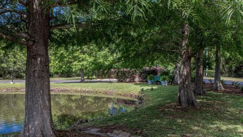 Gulf Shores Casa | 2br/2ba Full Condo w/Pool & Gym, Sleeps 6