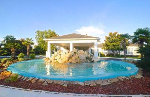 Gulf Shores Casa | 2br/2ba Full Condo w/Pool & Gym, Sleeps 6