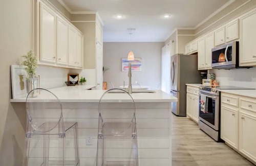 North by Northwest Casa | 2br/2ba Garden Home :: Straight Shot to TTU & LCU