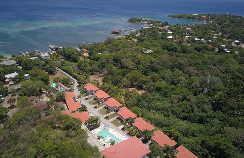 West End Apartamento | 2BR/2BA VILLA 5A, FREE BREAKFAST