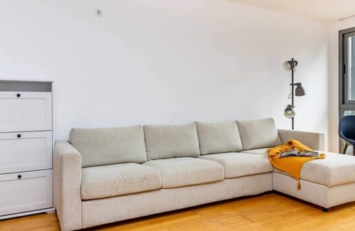 Provencals del Poblenou Apartamento | 2BR - 2BH APARTMENT CLOSE to the BEACH