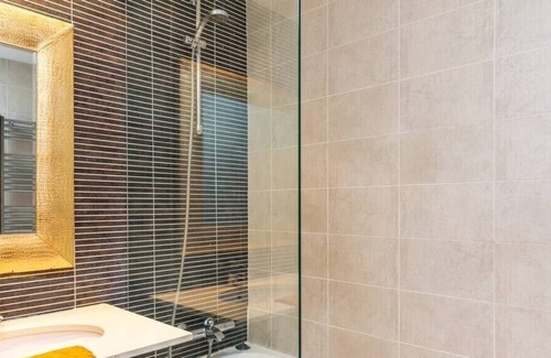 Provencals del Poblenou Apartamento | 2BR - 2BH APARTMENT CLOSE to the BEACH