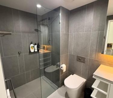 Reid Apartamento | 2BR-2BR-1Car-Sleeps 6 CBD Pool