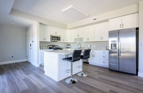 Campbell Apartamento | 2BR, 2bth King-sized haven!