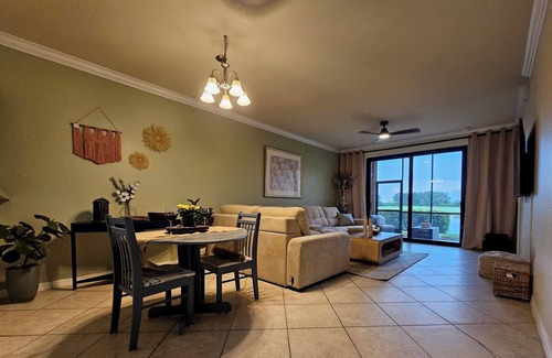 Bradenton Condominio | 2br/2bth spacious garden condo perfect for golfer w deeded golf course access