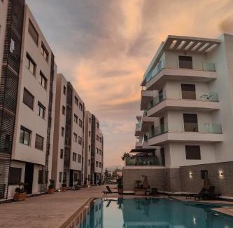 Agadir Bay Apartamento | 2BR Agadir Apartment with Pool and Netflix