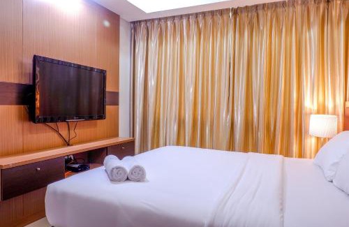 Bangka Apartamento | 2BR Apartment Cozy Pool View Kemang Village with Access to Mall By Travelio