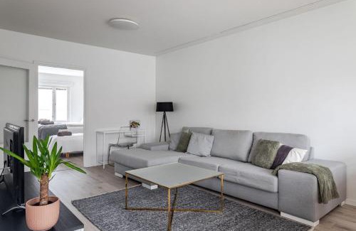 Lahti Apartamento | 2BR Apartment near Harbor and Center with Free Parking