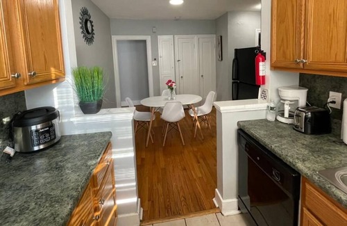 Albany Apartamento | 2BR Apt Near St. Peter's Hospital