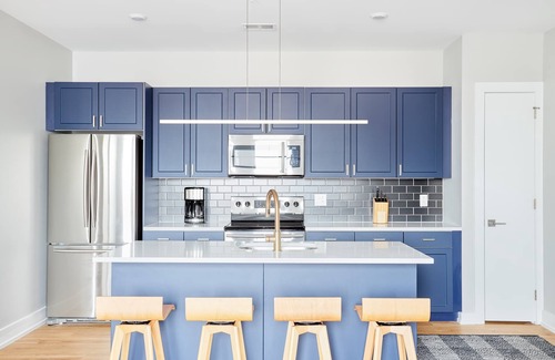 Fishtown Apartamento | 2BR Art-Filled Philly Getaway