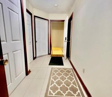 York Regional Municipality Apartamento | 2BR Basement Apt in Newmarket