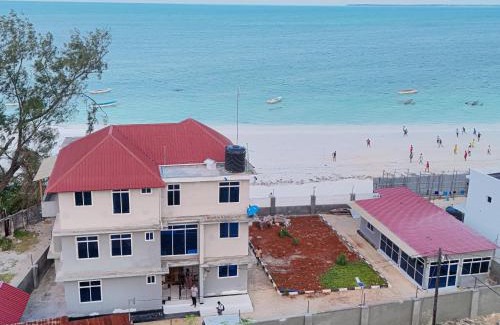 Uroa Apartamento | 2BR Beachfront Apartment with Balcony & Sea Views - Uroa, Zanzibar